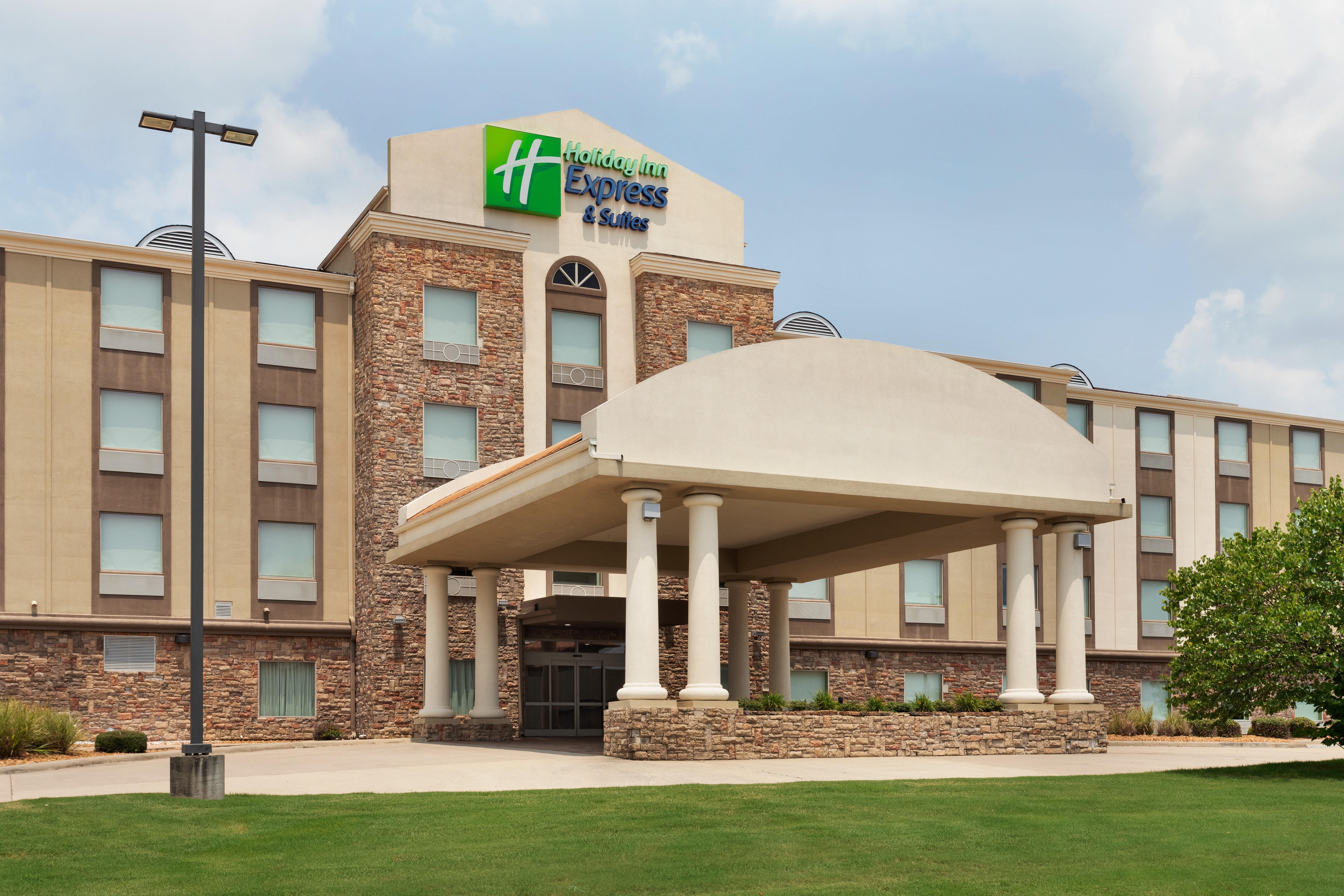 Holiday Inn Express & Suites Searcy, An Ihg Hotel Exterior photo